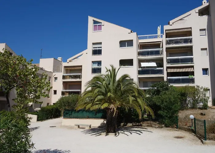 Apartment Le Grand Large-2 By Interhome Hyeres